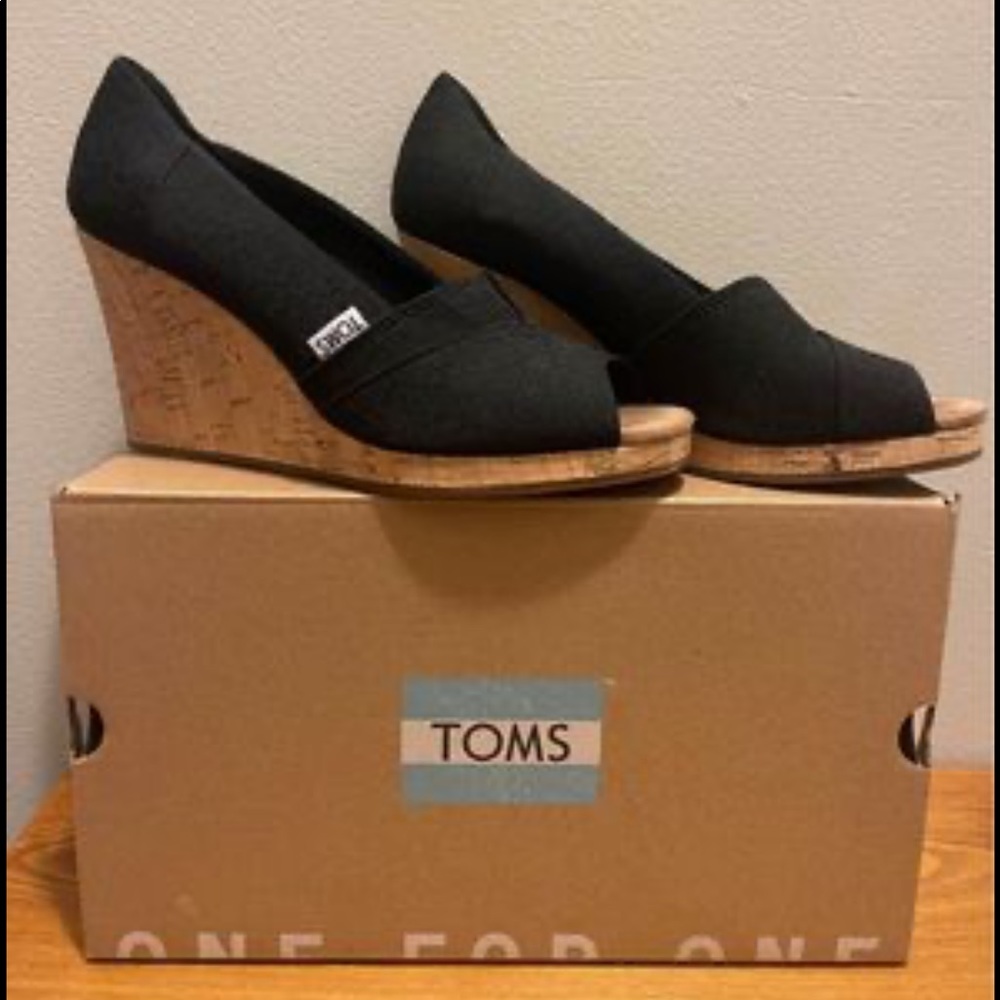 Tom’s Women’s Wedge Sandals